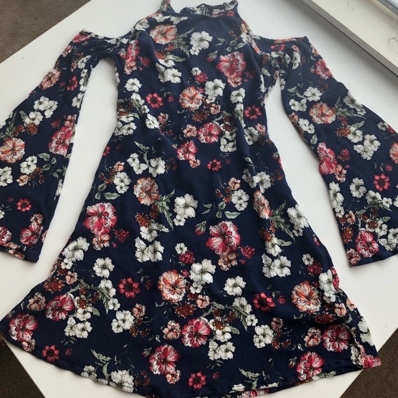 Forever 21 Dresses & Skirts - Forever 21 Navy Floral Dress Cold Shoulder Top